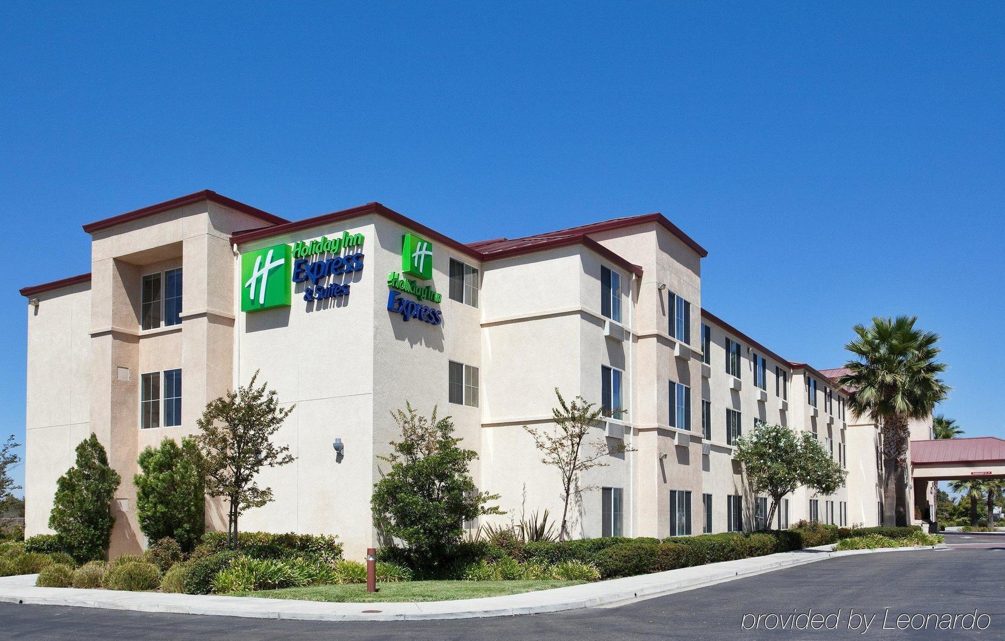 Holiday Inn Express & Suites Tracy, An Ihg Hotel Exterior photo